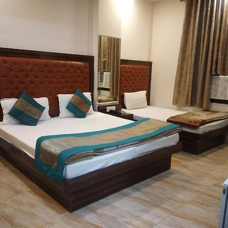 Adb Rooms Hotel Indo Continental Neu-Delhi Exterior foto