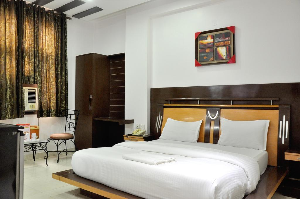 Adb Rooms Hotel Indo Continental Neu-Delhi Exterior foto