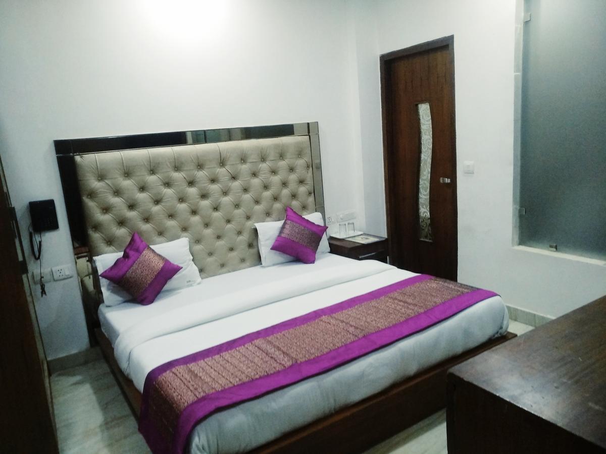 Adb Rooms Hotel Indo Continental Neu-Delhi Exterior foto