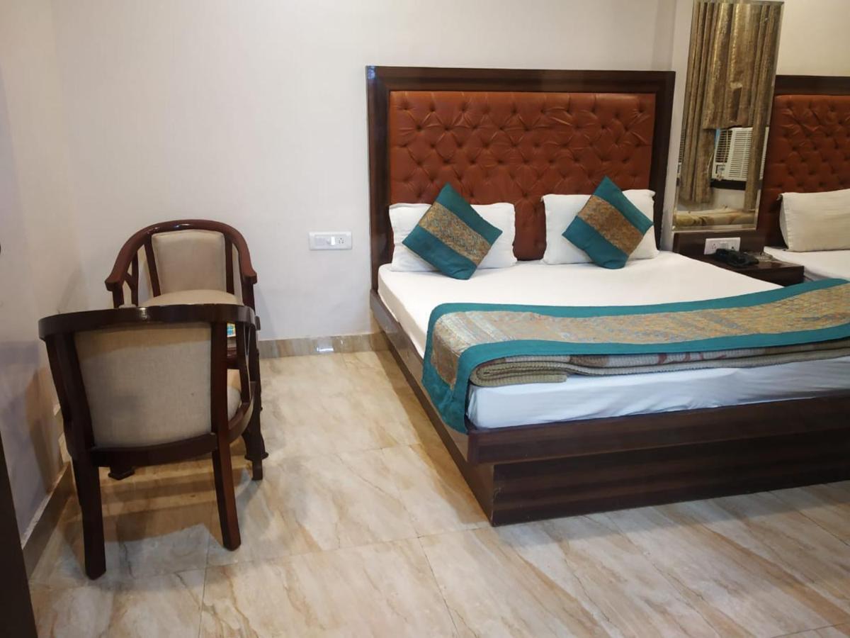Adb Rooms Hotel Indo Continental Neu-Delhi Exterior foto