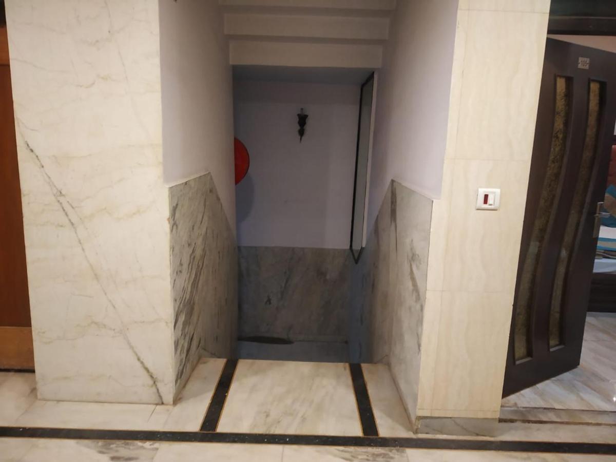 Adb Rooms Hotel Indo Continental Neu-Delhi Exterior foto