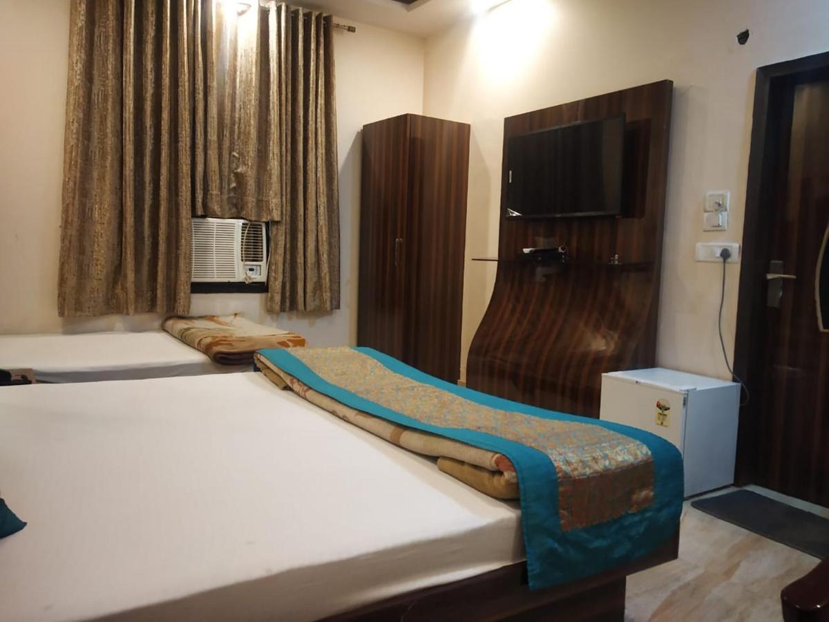 Adb Rooms Hotel Indo Continental Neu-Delhi Exterior foto