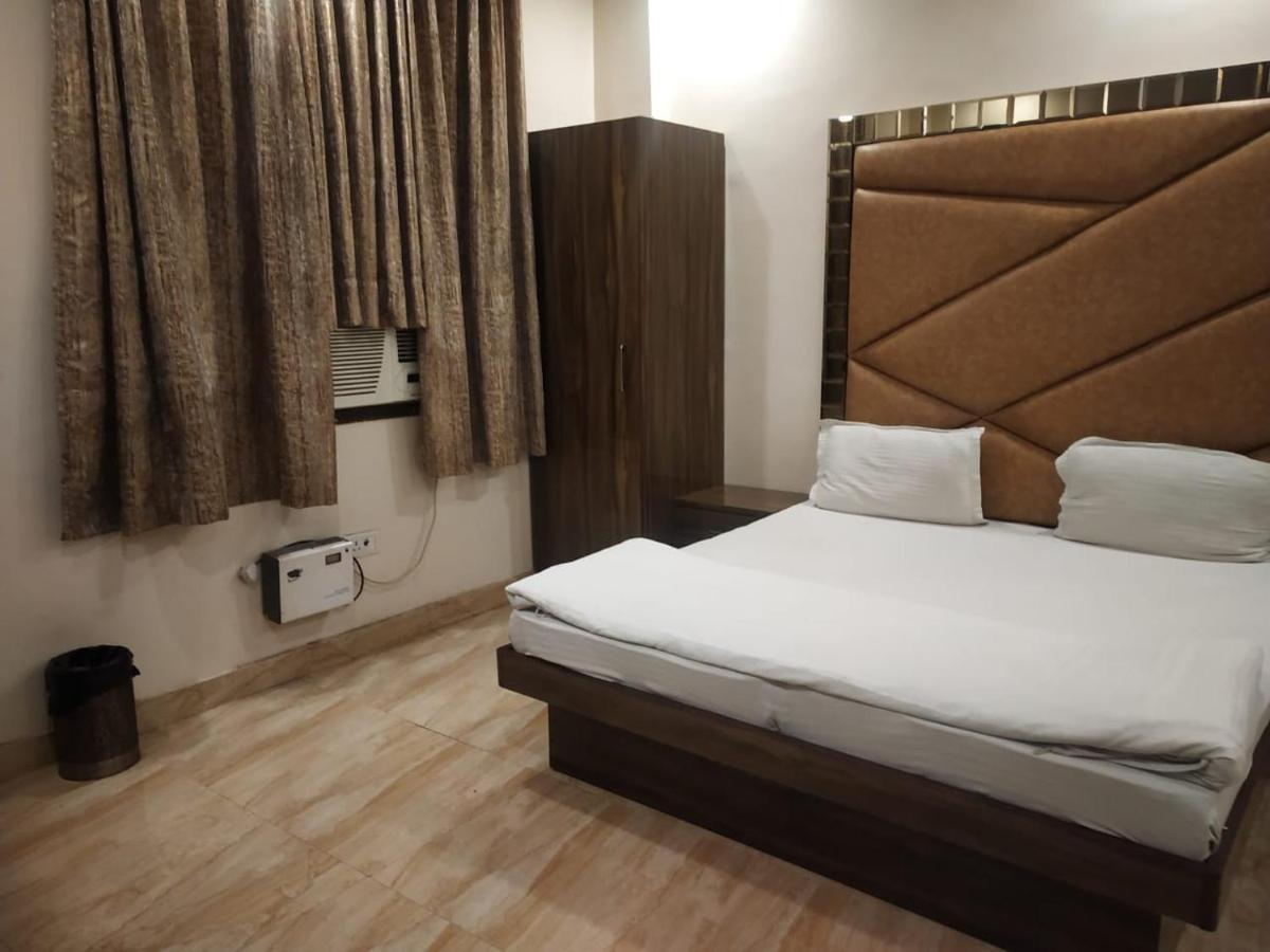 Adb Rooms Hotel Indo Continental Neu-Delhi Exterior foto