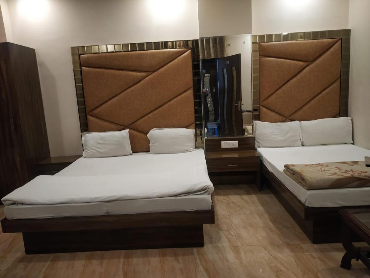 Adb Rooms Hotel Indo Continental Neu-Delhi Exterior foto
